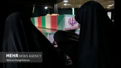 مراسم وداع با پیکر سه شهید خلبان فراجا در معراج شهدا برگزار شد