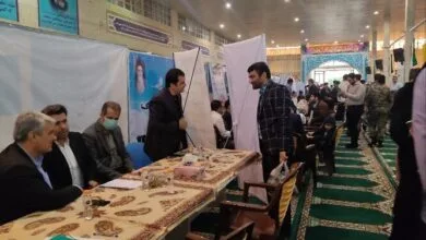 میز خدمت قضایی در راهپیمایی ۲۲ بهمن برپا شد میز خدمت قضایی در راهپیمایی ۲۲ بهمن برپا شد