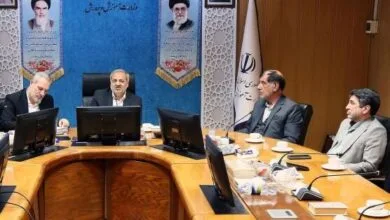 معلم با حقوق اندک نمیتواند انگیزه لازم برای آموزش داشته باشد