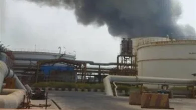 محبوس شدن برخی افراد در حادثه آتشسوزی اسکله دیر تکذیب میشود محبوس شدن برخی افراد در حادثه آتشسوزی اسکله دیر تکذیب میشود