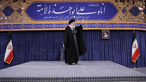 راز زیلوهای آبی بیت رهبری؛ چرا فرشهای نفیس هرگز پهن نشدند؟